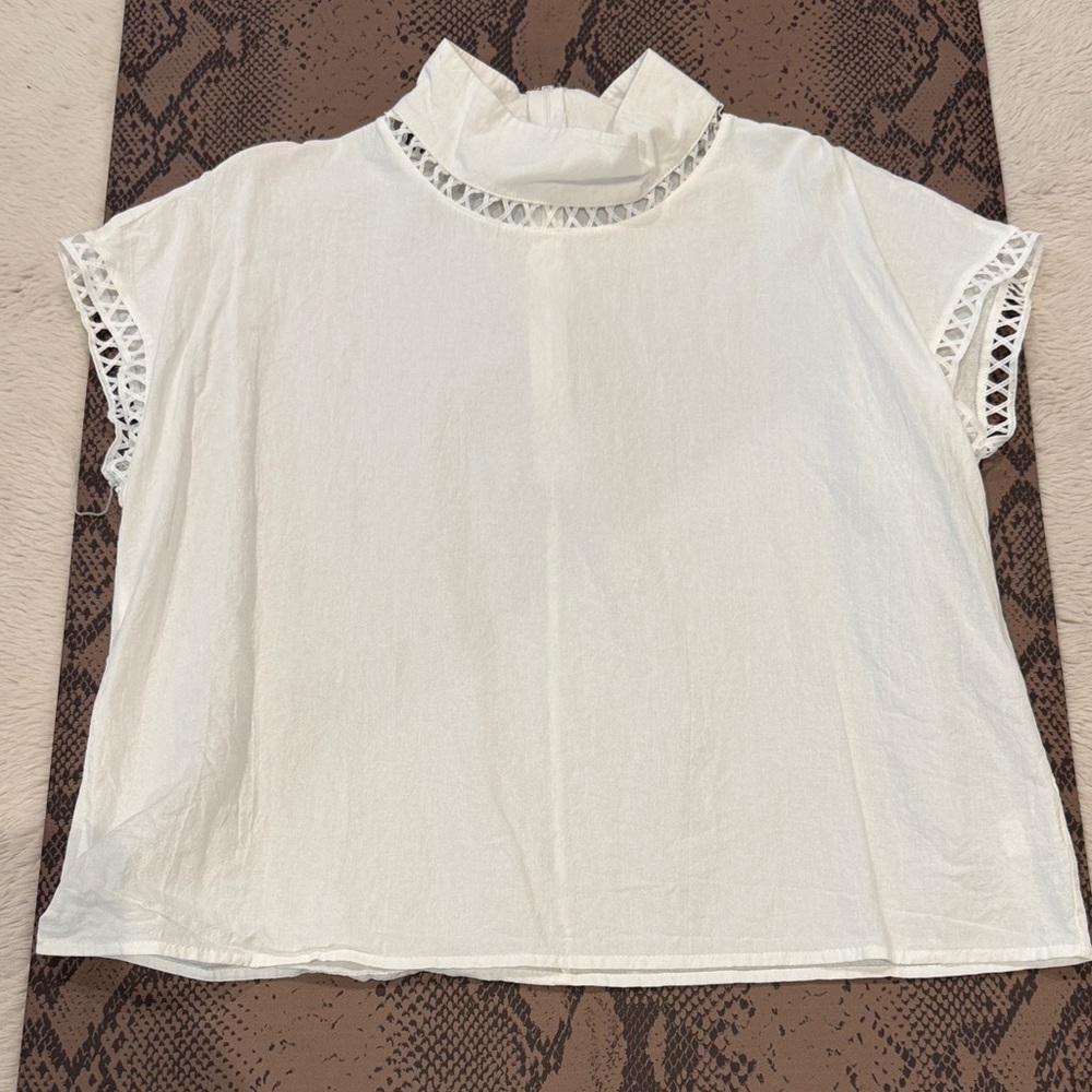 White Lace-Trim Cotton Short Sleeve Women's Top